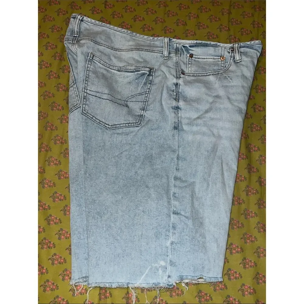 American Eagle Outfitters called jorts
